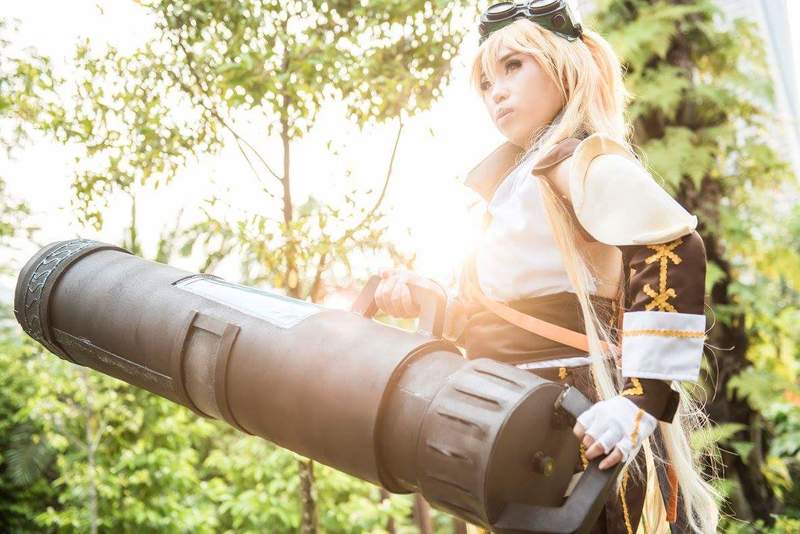 ‘完美平台’揭秘你不知道的向太:白手起家打天下,女强人也有反差萌(图3) 完美对战平台官网